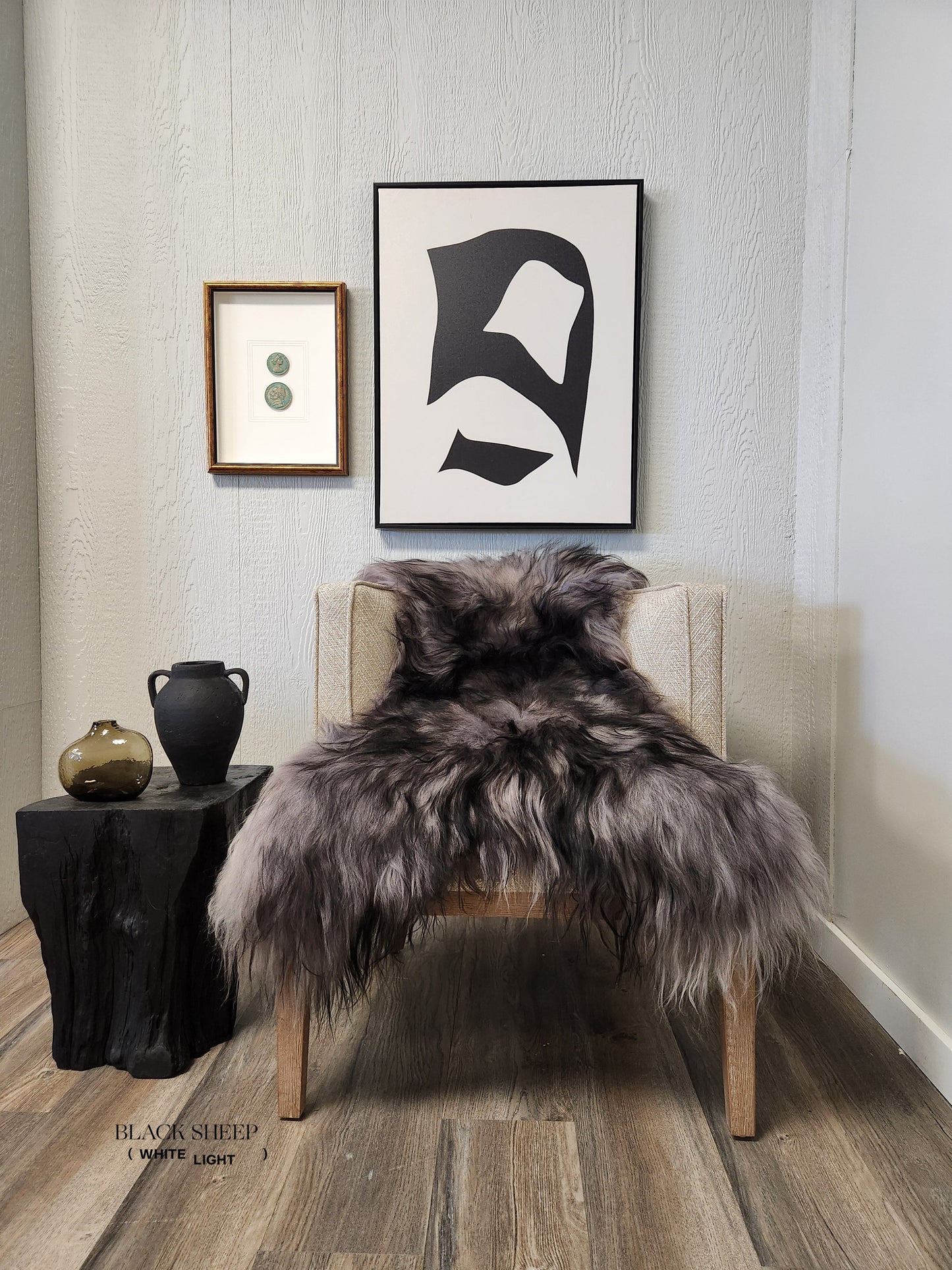 ONE OF THE KIND Icelandic Grey Dark Ends Sheepskin - Black Sheep (White Light)