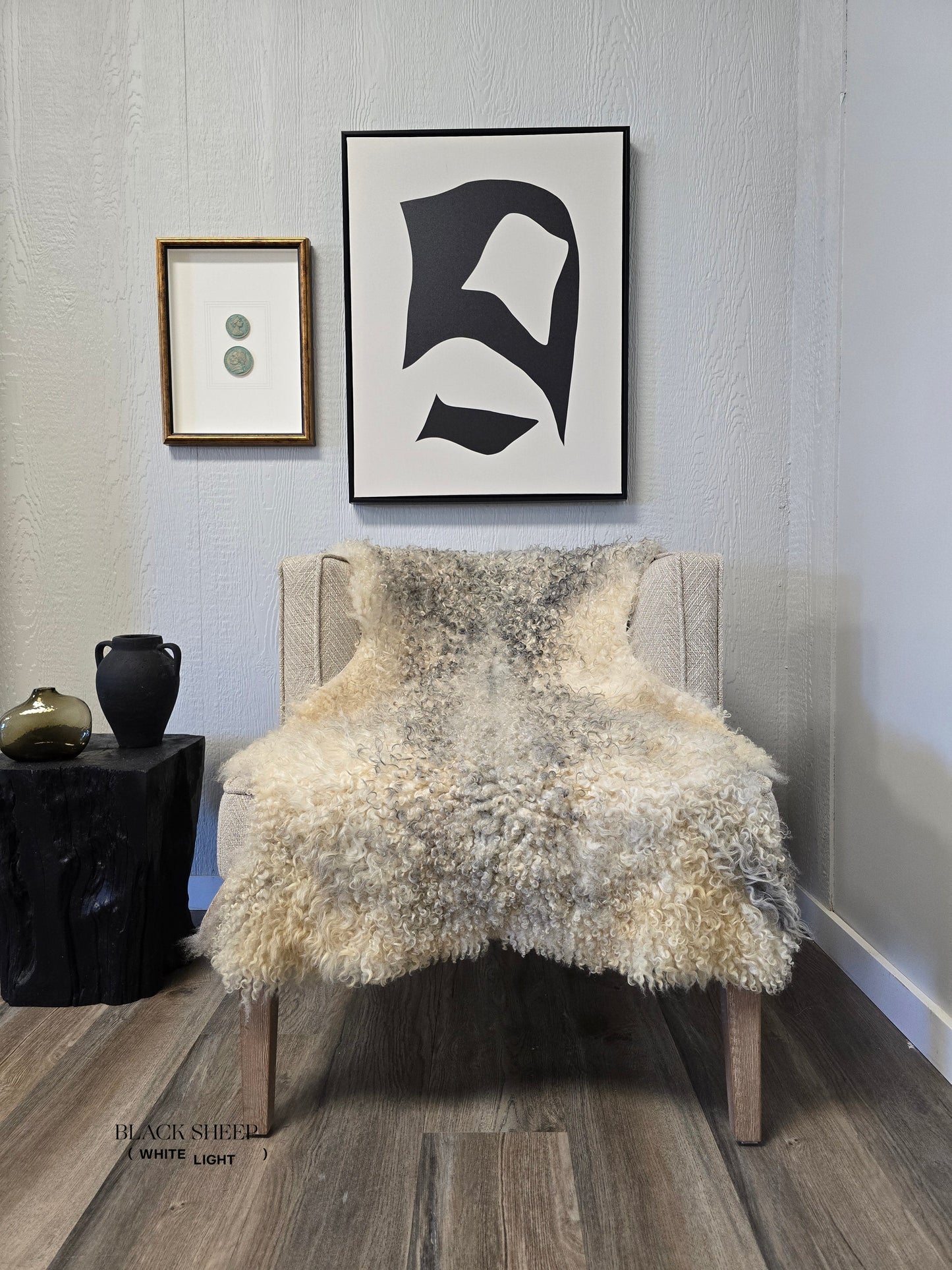 ONE OF THE KIND Gotland White and Grey Medium Wool Sheepskin - Black Sheep (White Light)