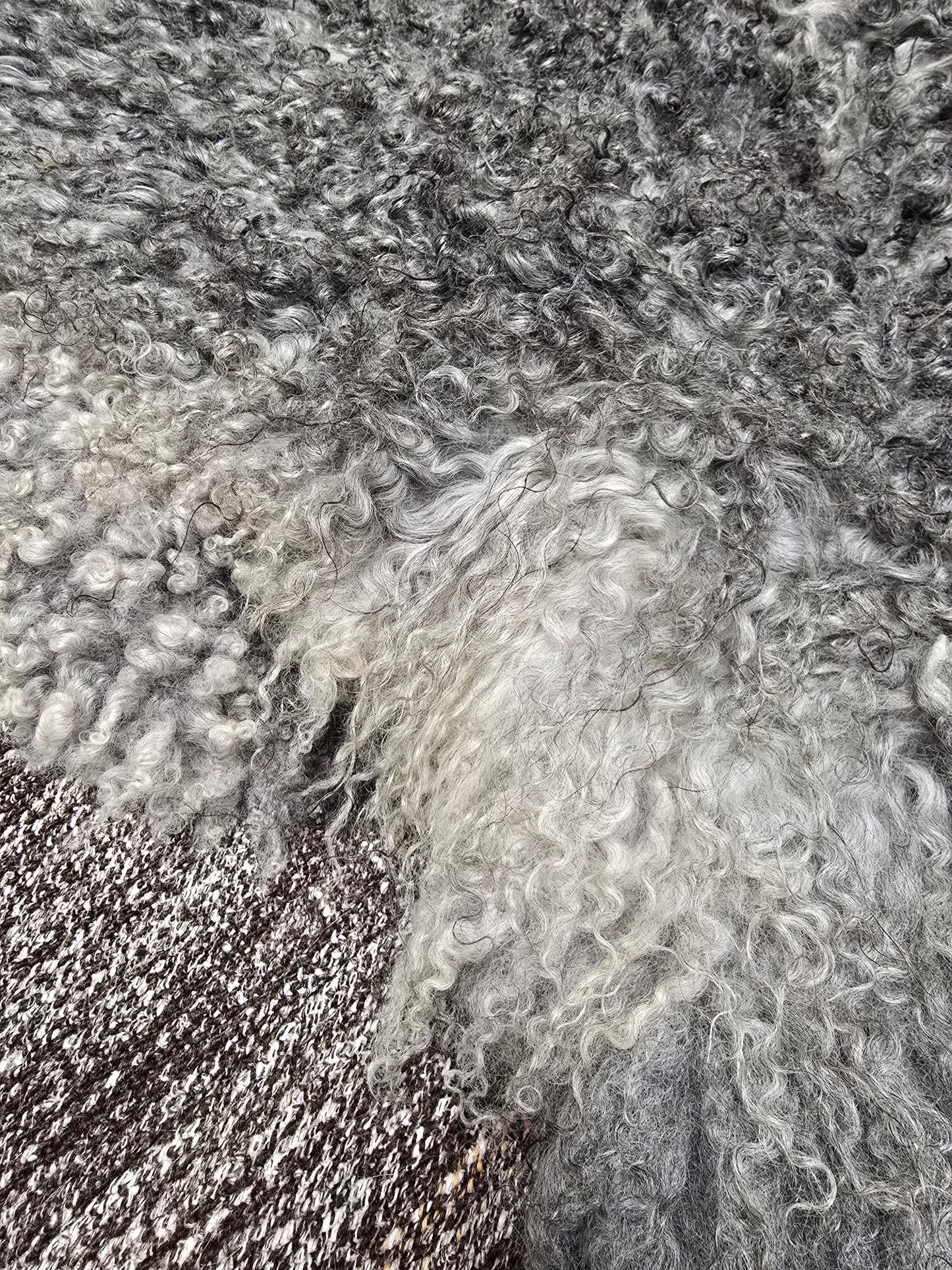 ONE OF A KIND Gotland Grey Medium Wool Sheepskin