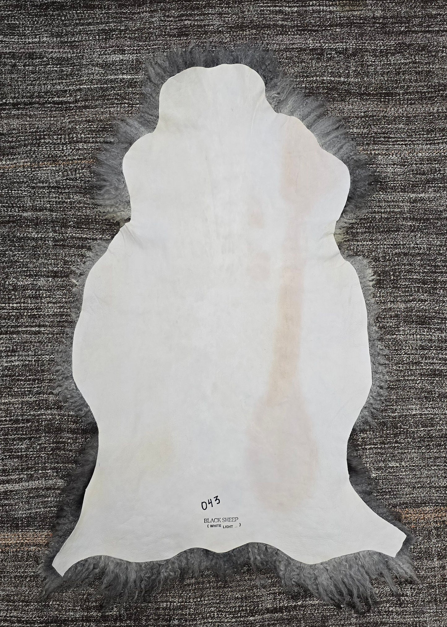 ONE OF A KIND Gotland Grey Medium Wool Sheepskin