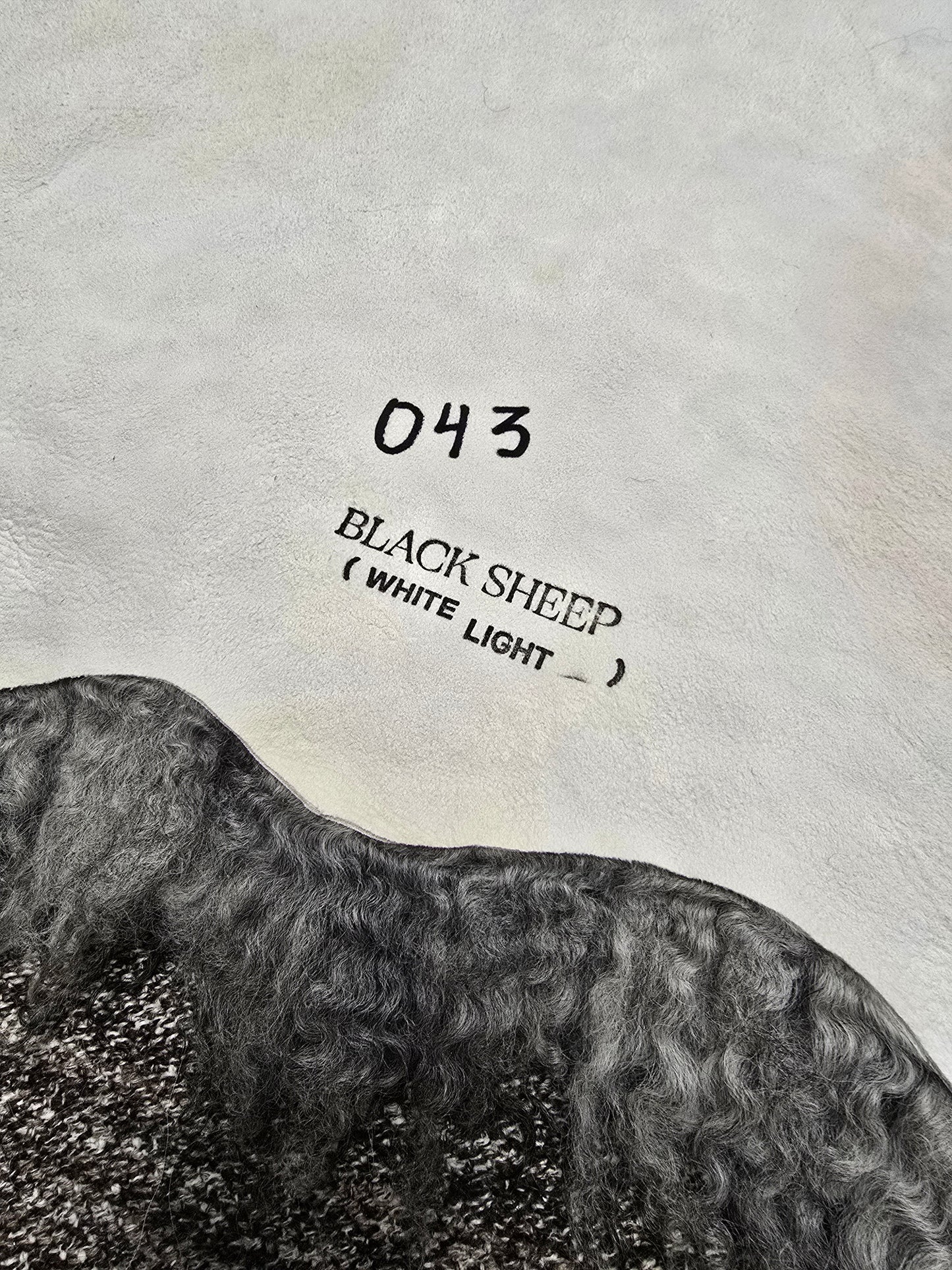 ONE OF A KIND Gotland Grey Medium Wool Sheepskin