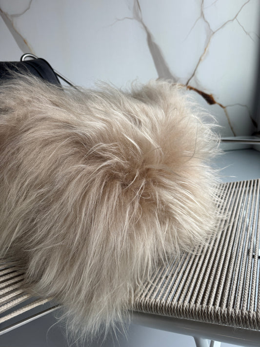 Housse de coussin carrée en lin islandais en peau de mouton