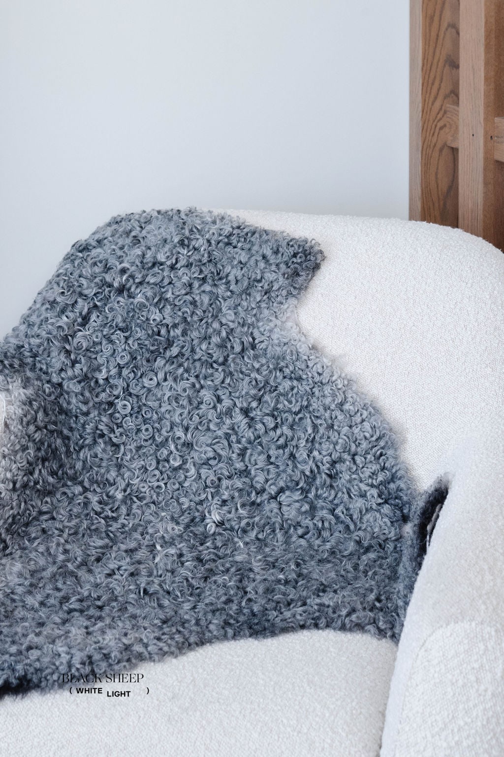 Piel de oveja Gotland de lana media gris