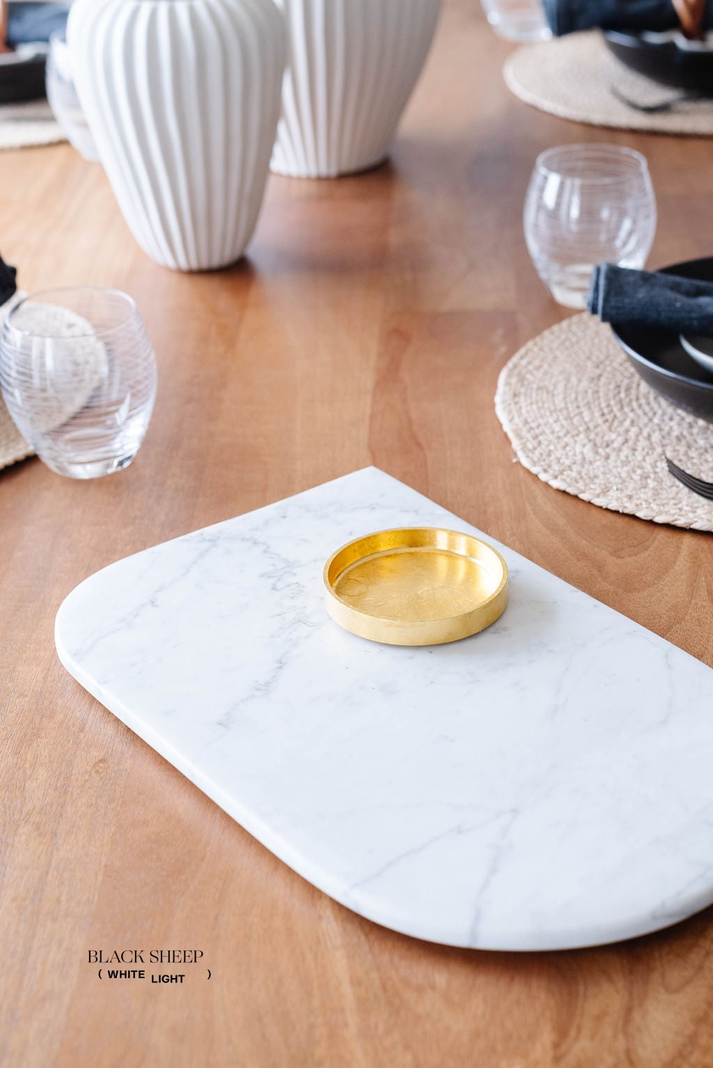 Bianco Carrara Marble Serving Tray - Black Sheep (White Light)