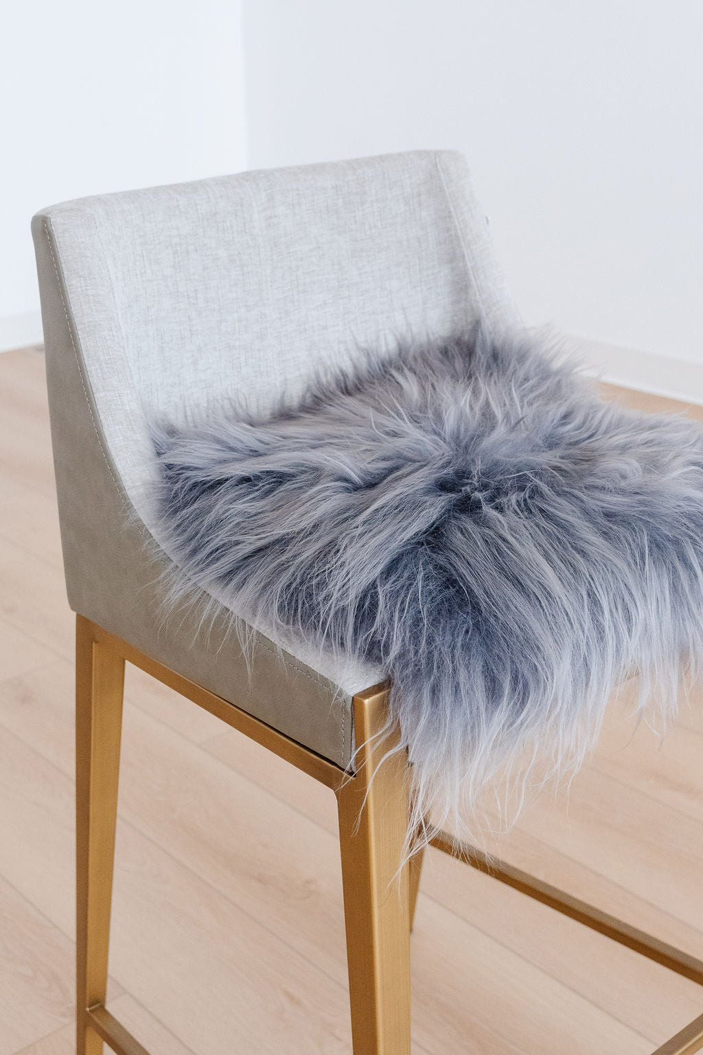 Coussin de chaise en peau de mouton islandais argenté