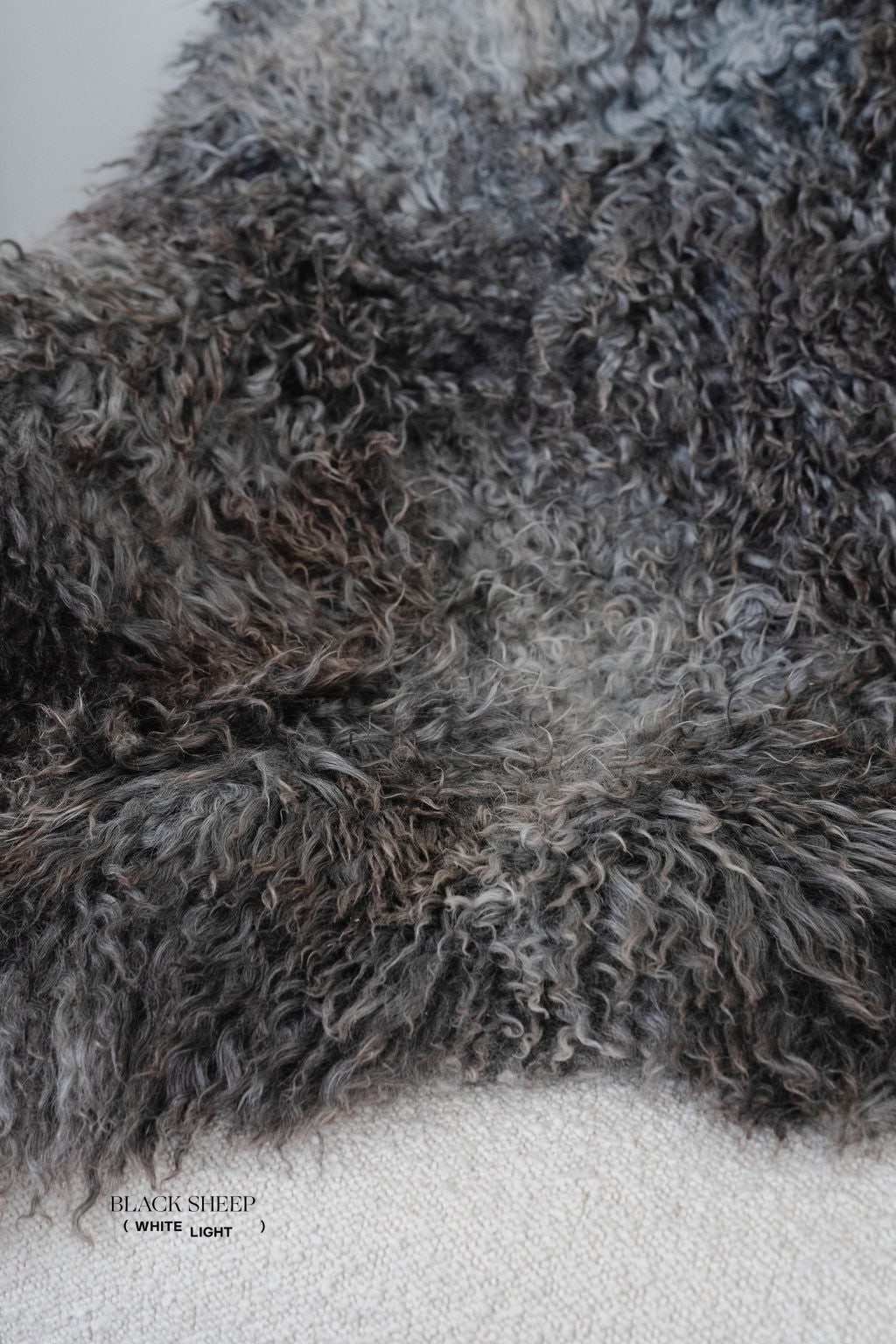 Piel de oveja Gotland de lana larga gris