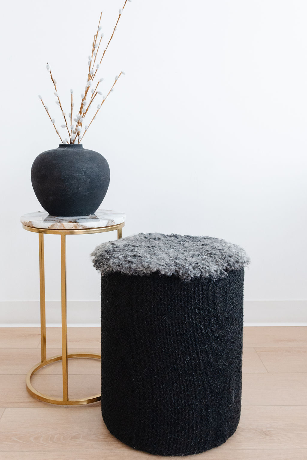 ONE OF A KIND Round Gotland Short Wool Chair Pad in Dark Grey