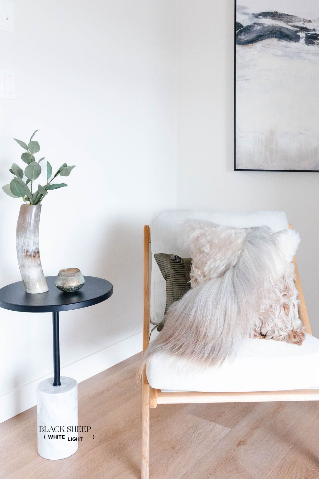 Mélange Sheepskin Pillow, straight wool - Black Sheep (White Light)