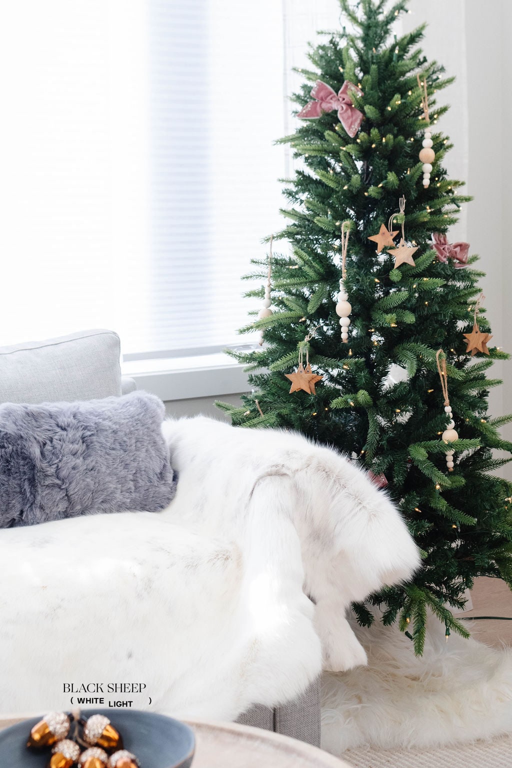 White Sami Reindeer Hide - Black Sheep (White Light)