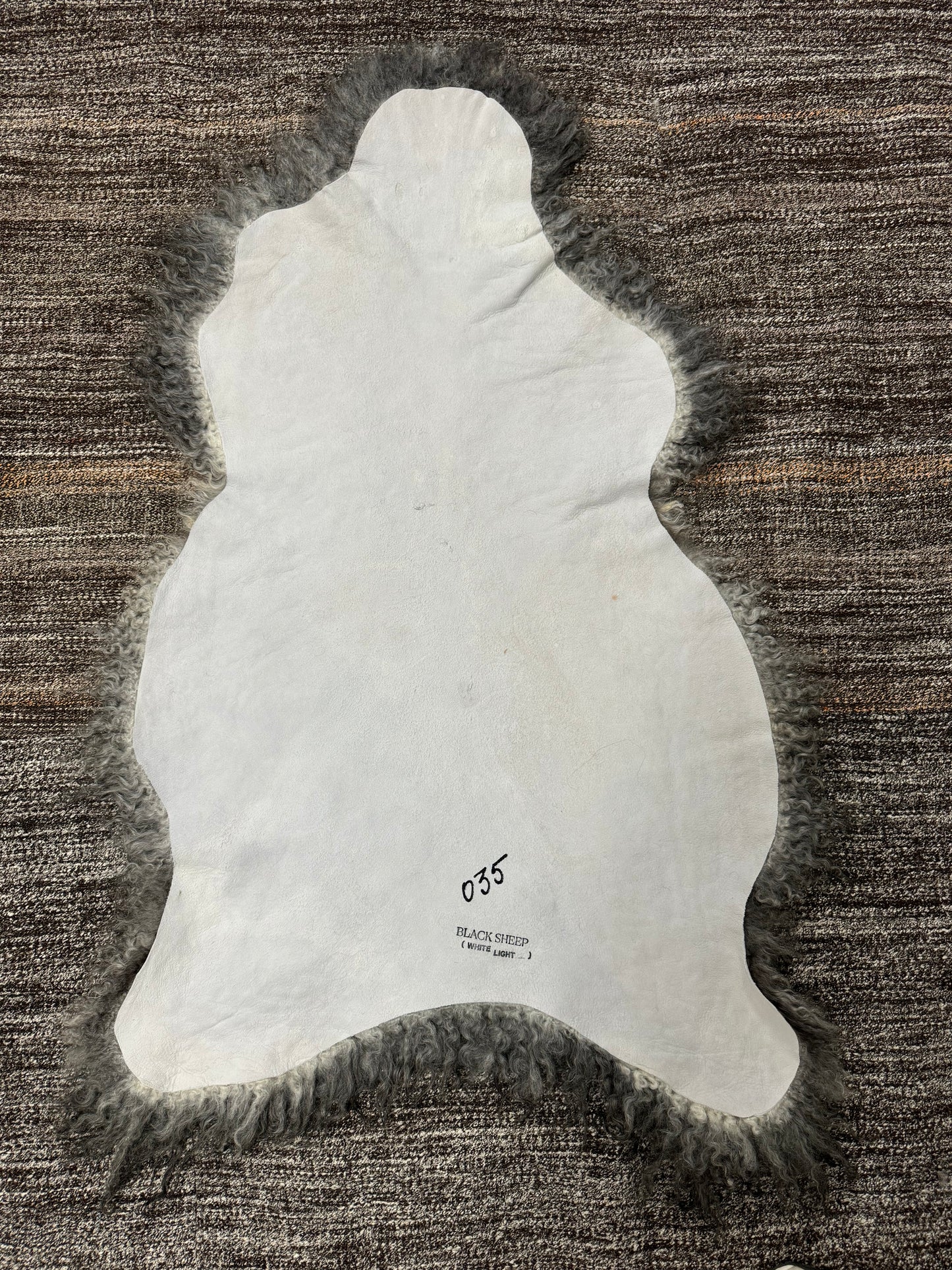 ONE OF A KIND Gotland Grey Medium Wool Sheepskin