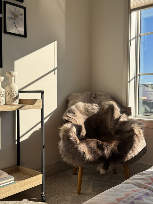 Piel de reno sami oscuro