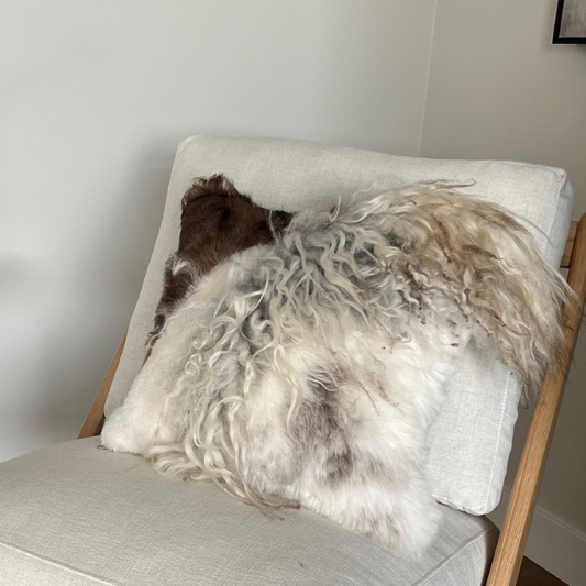 Mélange Sheepskin Pillow, curly wool