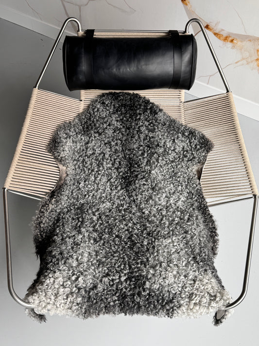 ONE OF A KIND Symmetrical Grey Pattern Medium Wool Gotland Sheepskin