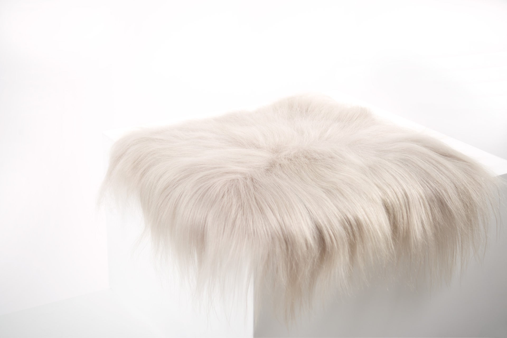 Linen Icelandic Sheepskin Chair Pad - Black Sheep (White Light)