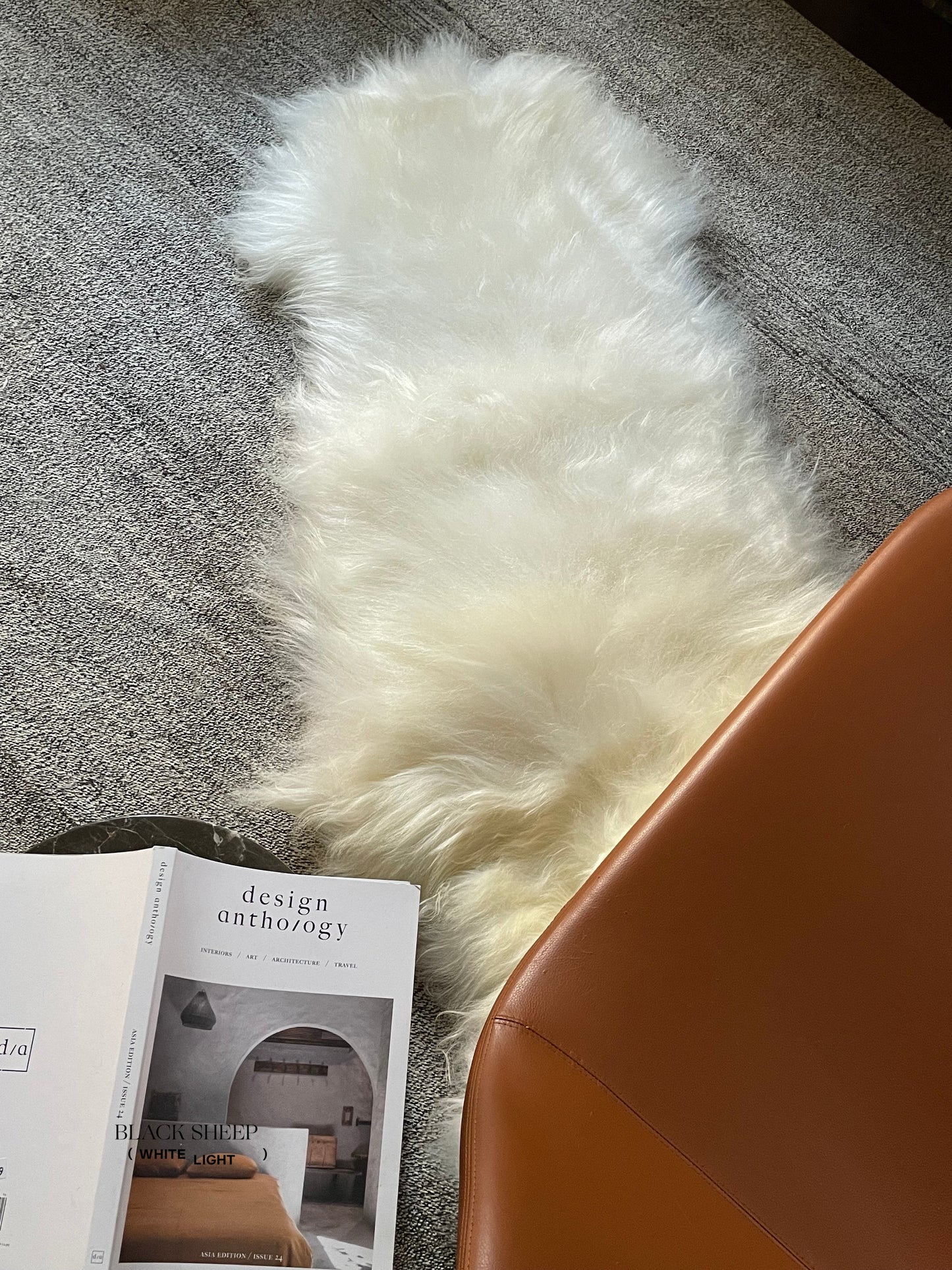 White Double Icelandic Sheepskin - Black Sheep (White Light)
