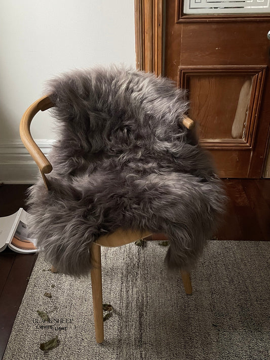 Mineral Icelandic Sheepskin - Black Sheep (White Light)