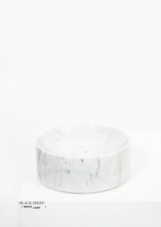 Bianco Carrara Marble Deep Dish - Black Sheep (White Light)