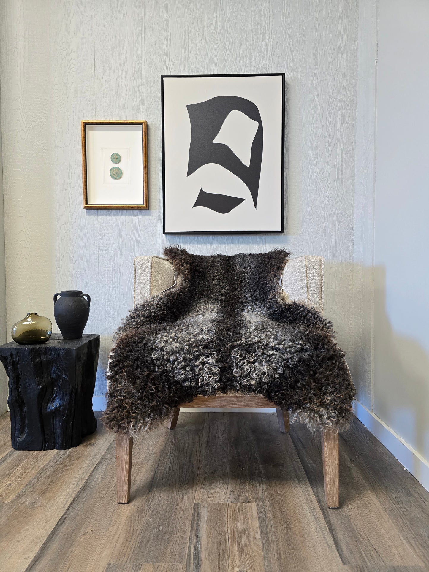 ONE OF THE KIND Gotland Charcoal Salt and Pepper Medium Wool Sheepskin - Black Sheep (White Light)