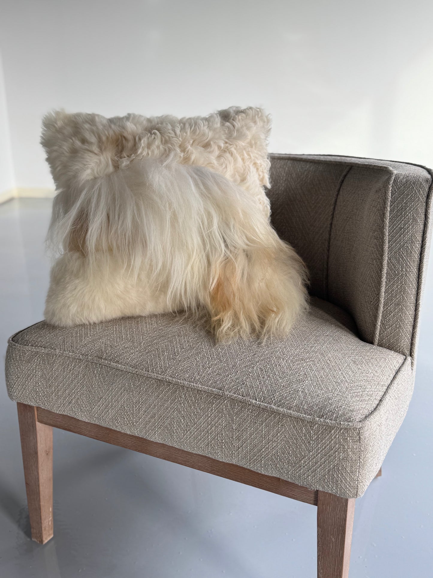 Mélange Sheepskin Pillow, straight wool