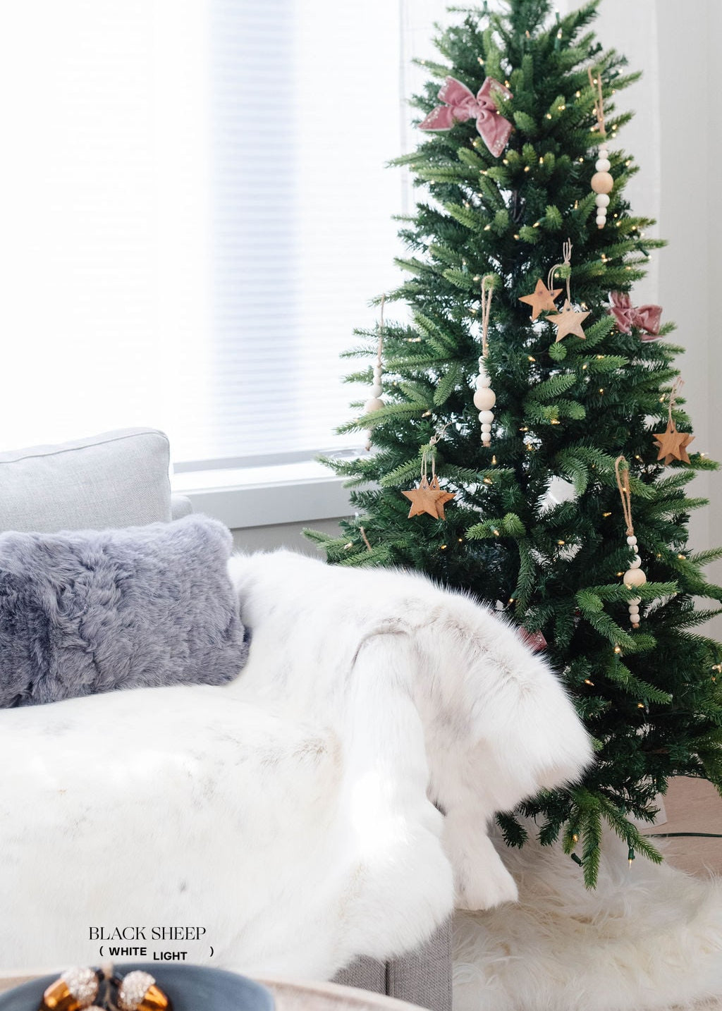 White Sami Reindeer Hide - Black Sheep (White Light)