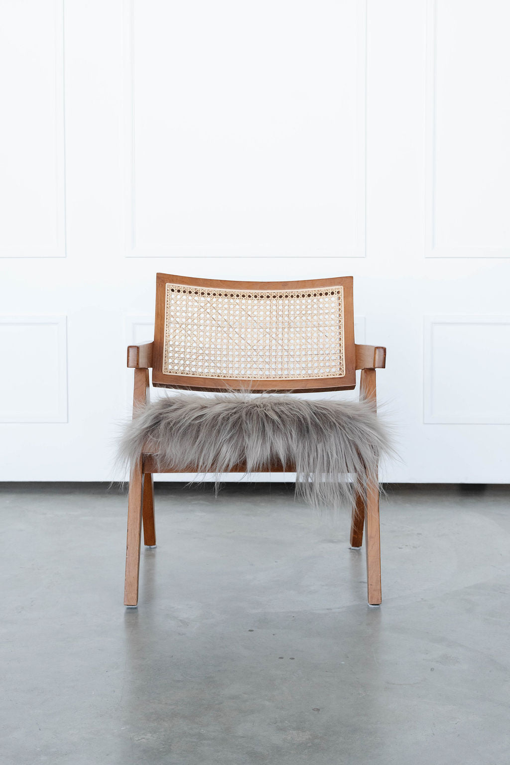 Coussin de chaise en peau de mouton islandais taupe