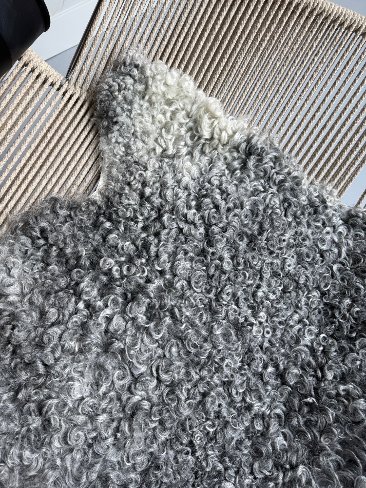 ONE OF A KIND Gotland Medium Wool Sheepskin