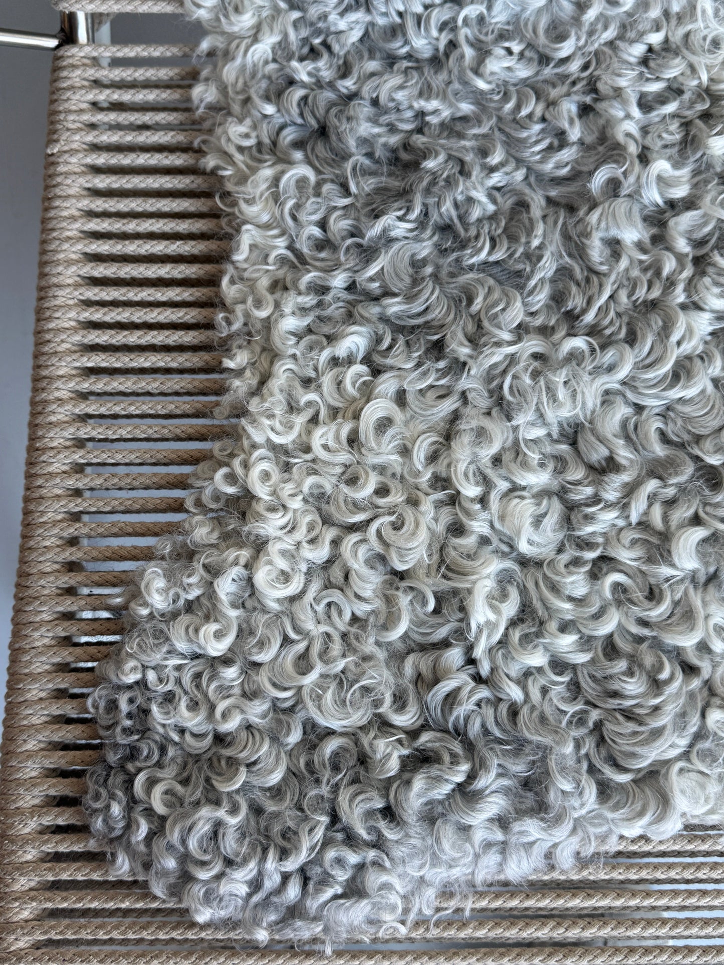 ONE OF A KIND Narrow Light Grey Medium Wool Gotland Sheepskin