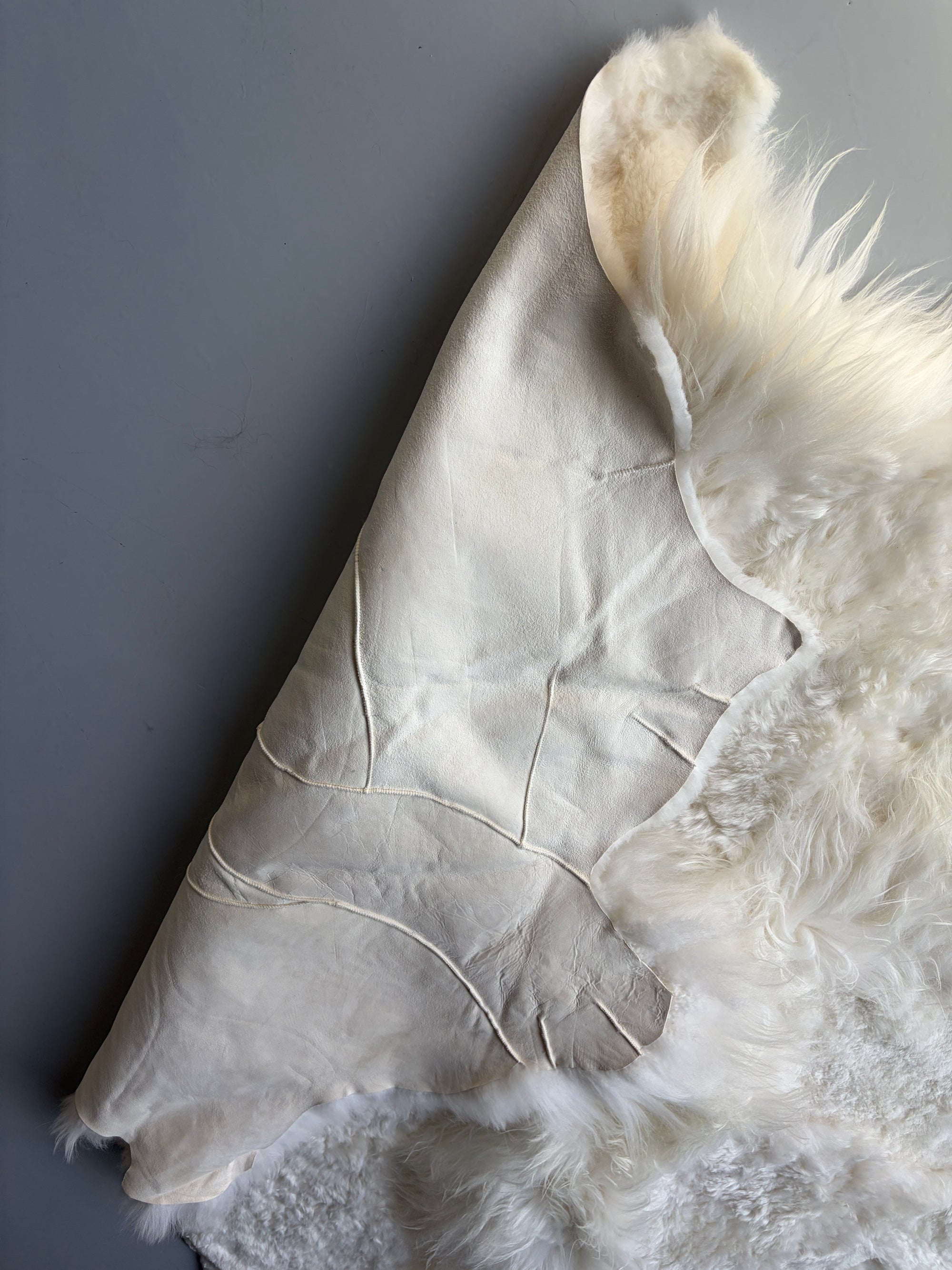 White/Cream Sheepskin Rug