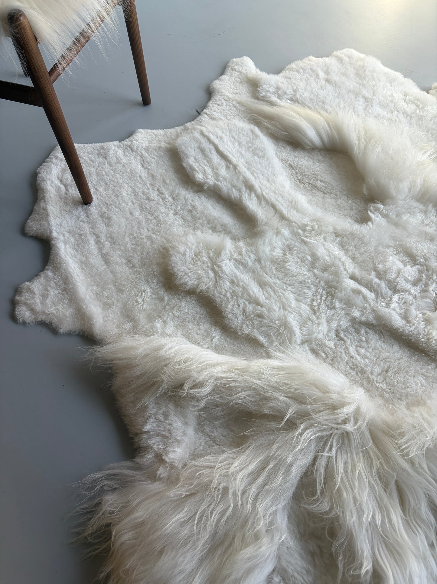 White/Cream Sheepskin Rug