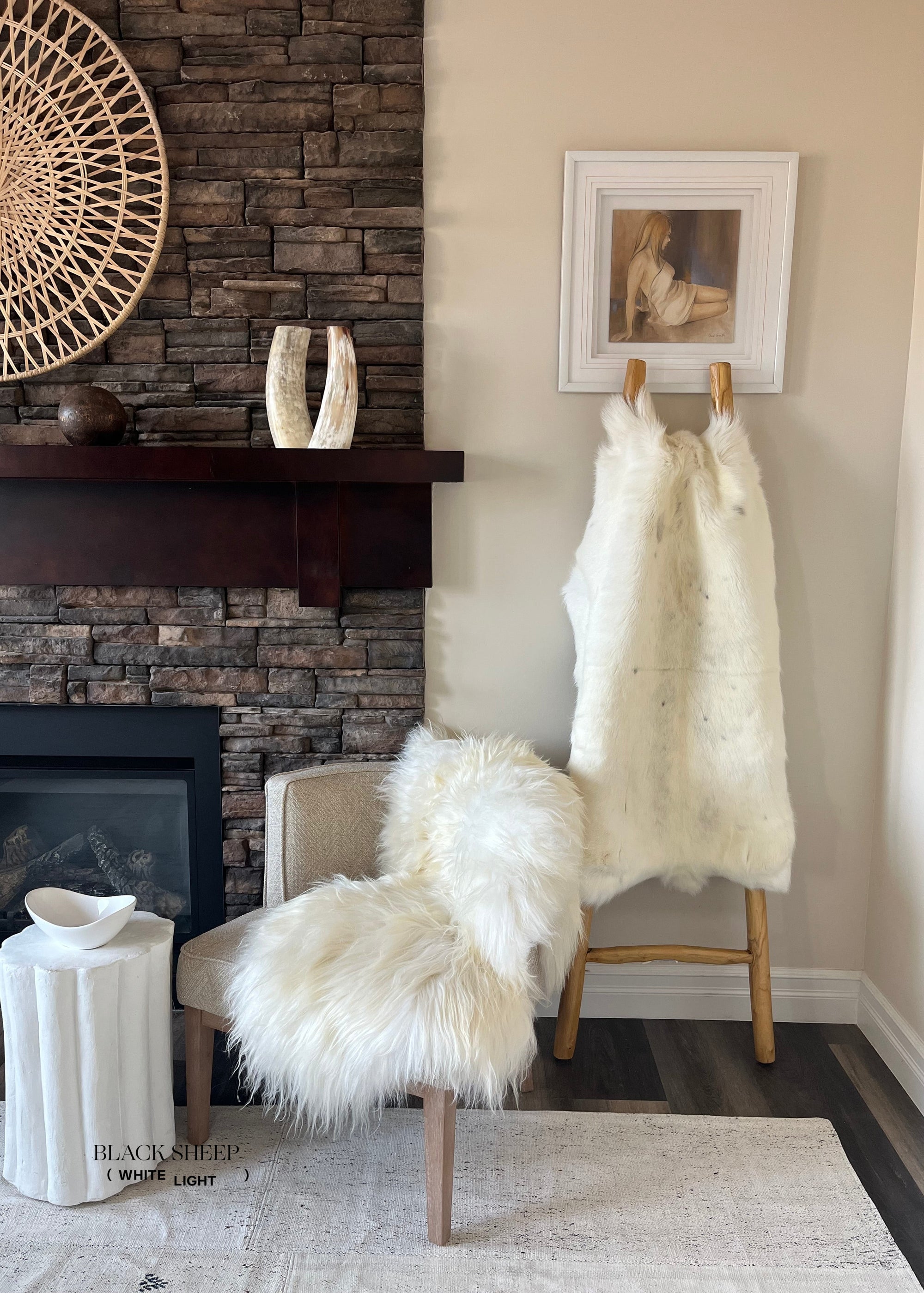 White Sami Reindeer Hide - Black Sheep (White Light)