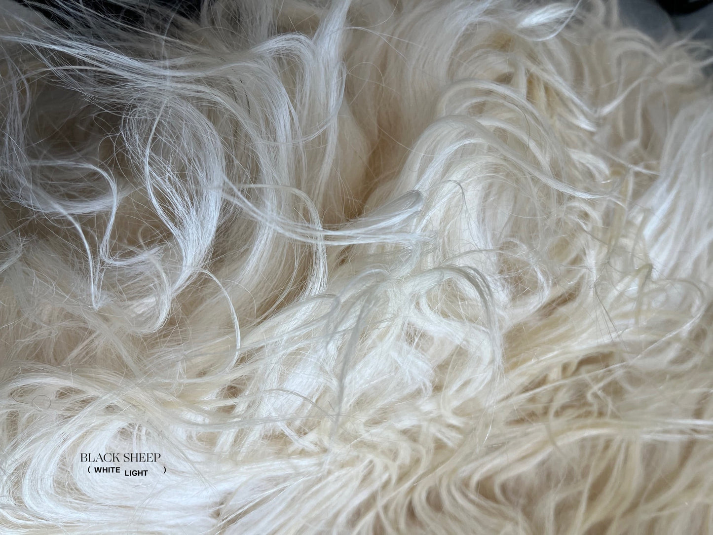 ONE OF THE KIND Icelandic Cream Sheepskin, Large