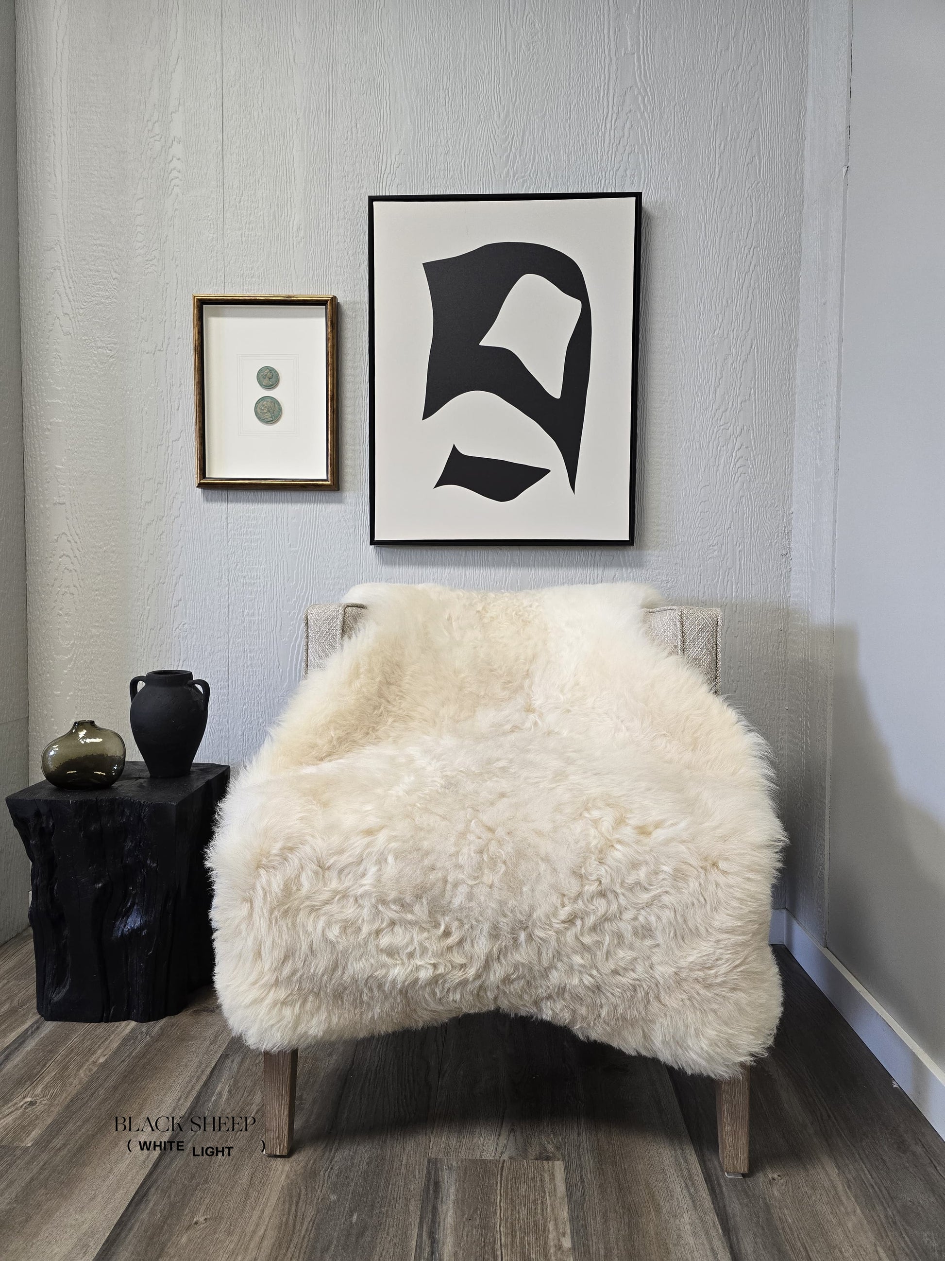 ONE OF THE KIND Icelandic Shorn White/Cream Sheepskin - Black Sheep (White Light)