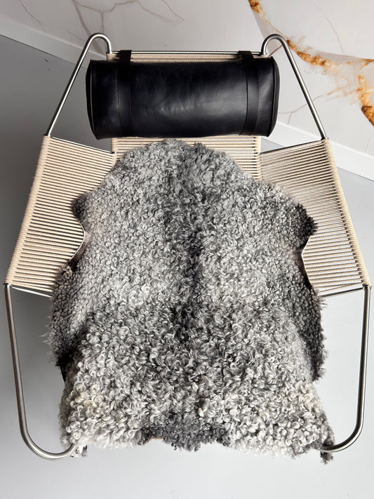 ONE OF A KIND Symmetrical Light Grey Pattern Medium Wool Gotland Sheepskin