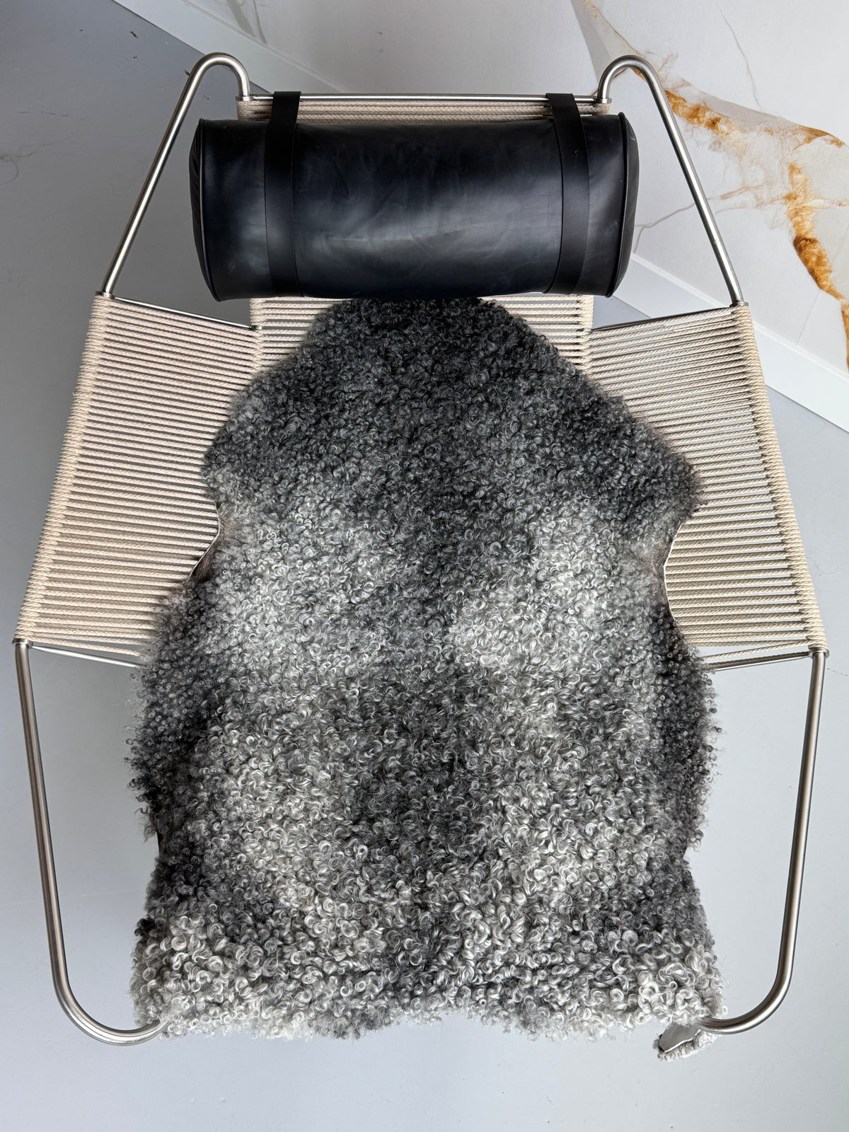 ONE OF A KIND XL Symmetrical Dark Grey Pattern Medium Wool Gotland Sheepskin