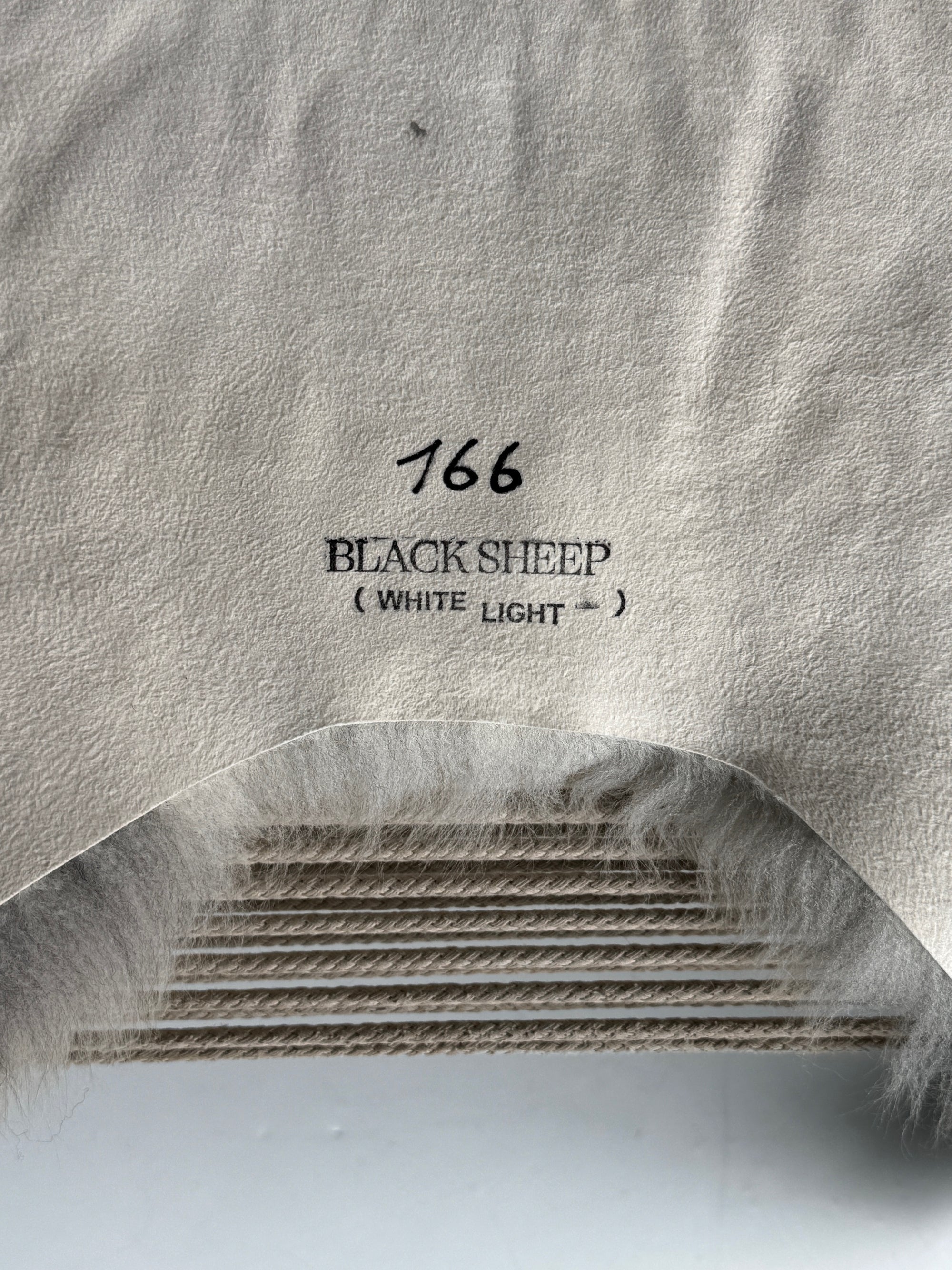 ONE OF A KIND Welsh Blend Beige Sheepskin