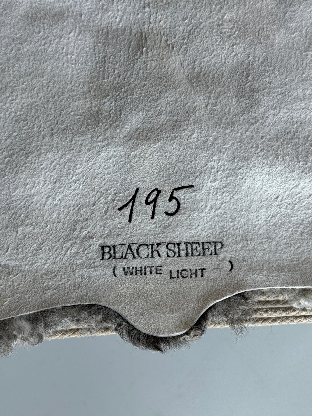 ONE OF A KIND White/Silver Gotland Medium Wool Sheepskin