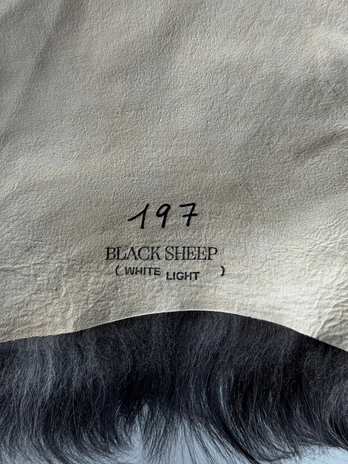 ONE OF A KIND XL Natural Dark Grey Icelandic Sheepskin