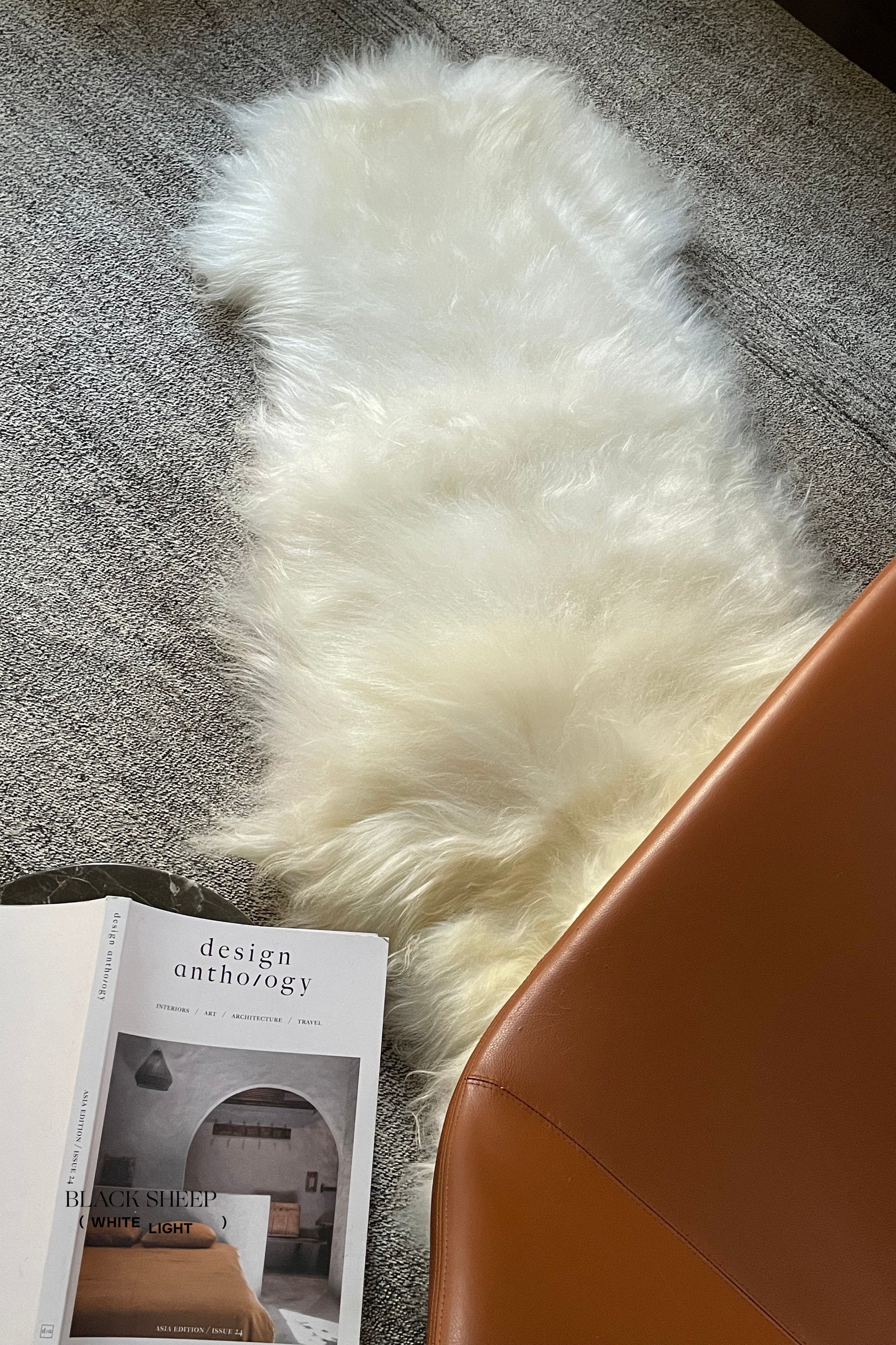White Double Icelandic Sheepskin - Black Sheep (White Light)