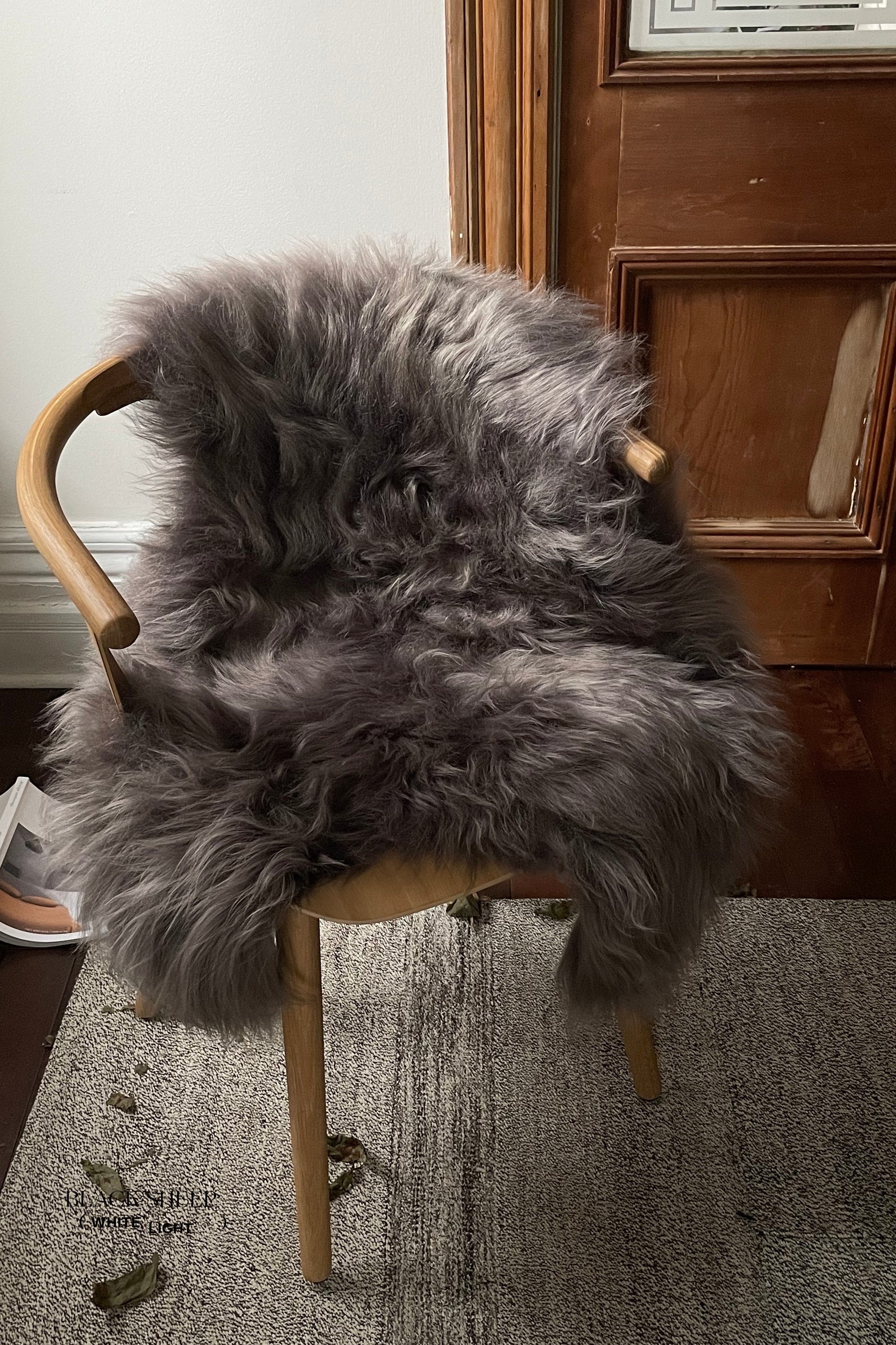 Mineral Icelandic Sheepskin - Black Sheep (White Light)